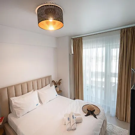 Christian In Odyssey & Pool-parking *