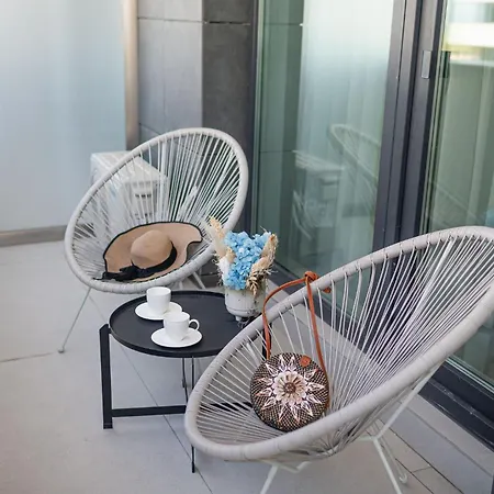 Apartment Christian In Odyssey & Pool-parking Navodari
